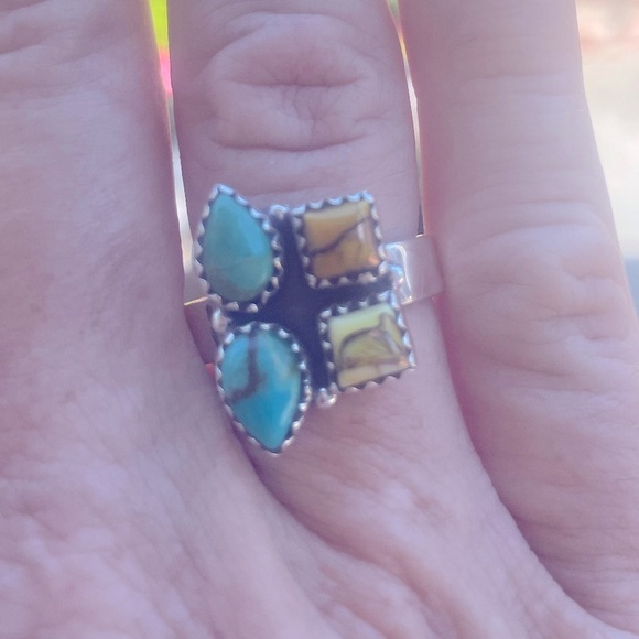 Native American Kingman and Honey Dalilah Turquoise Ring in 925 Silver 🌵 - Picture 3 of 3
